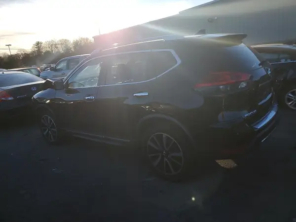 JN8AT2MV0HW278777 2017 NISSAN ROGUE - Image 2
