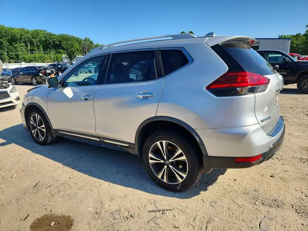 JN8AT2MV0HW279590 2017 NISSAN ROGUE - Image 2