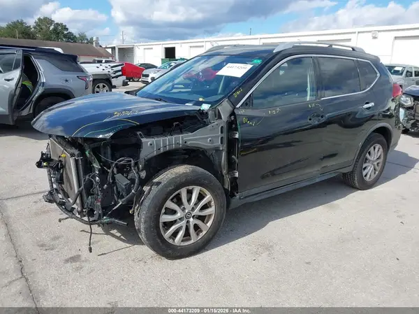 JN8AT2MV0HW280545 2017 NISSAN ROGUE - Image 2