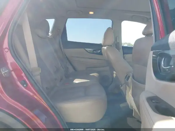 JN8AT2MV0HW280786 2017 NISSAN ROGUE - Image 8
