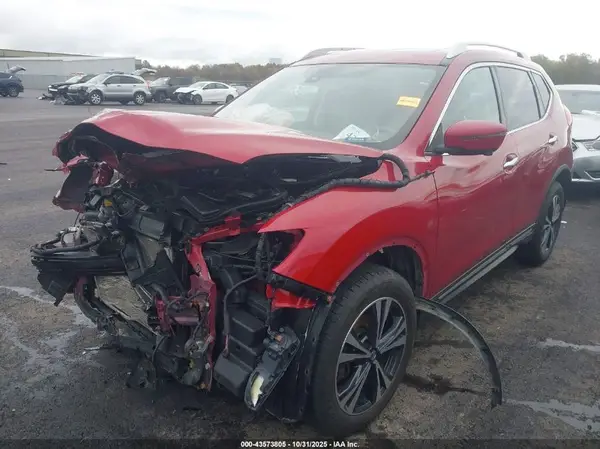 JN8AT2MV0HW284854 2017 NISSAN ROGUE - Image 2