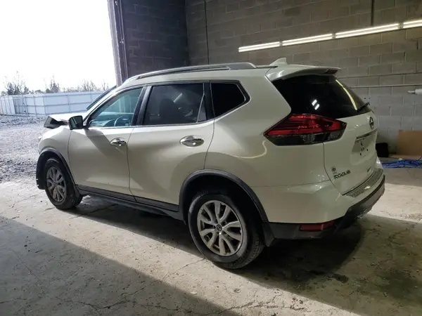 JN8AT2MV0HW284966 2017 NISSAN ROGUE - Image 2