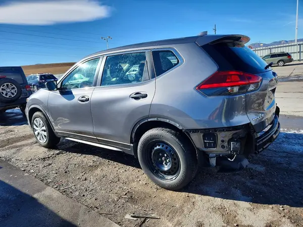 JN8AT2MV0JW300265 2018 NISSAN ROGUE - Image 2