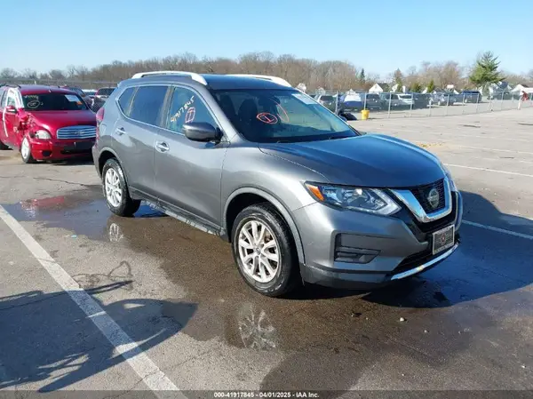 JN8AT2MV0JW301660 2018 NISSAN ROGUE - Image 1