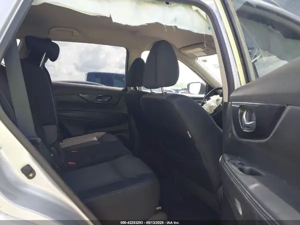 JN8AT2MV0JW303103 2018 NISSAN ROGUE - Image 8