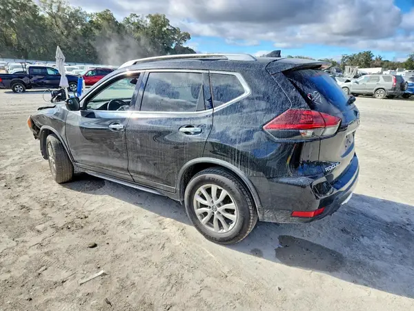 JN8AT2MV0JW304493 2018 NISSAN ROGUE - Image 2