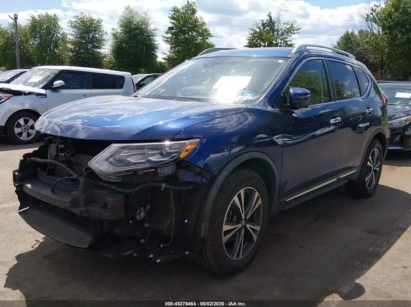 JN8AT2MV0JW308236 2018 NISSAN ROGUE - Image 2