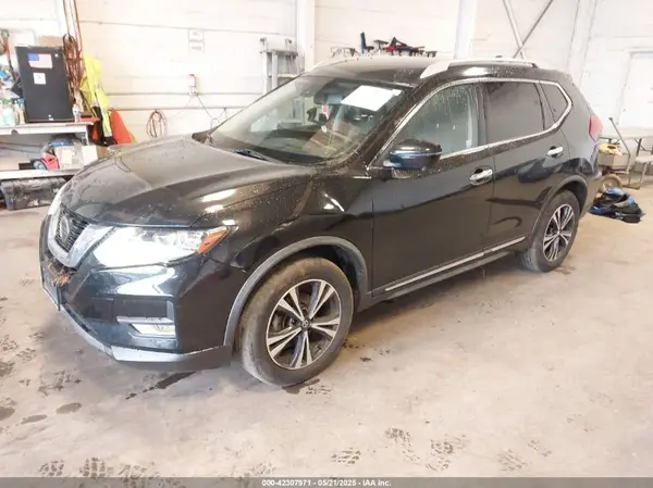 JN8AT2MV0JW309595 2018 NISSAN ROGUE - Image 2