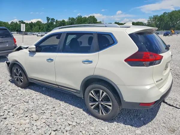 JN8AT2MV0JW313856 2018 NISSAN ROGUE - Image 2