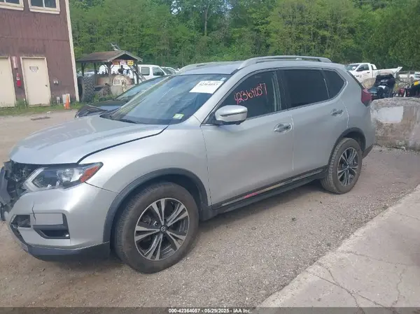 JN8AT2MV0JW316398 2018 NISSAN ROGUE - Image 2