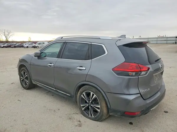 JN8AT2MV0JW318667 2018 NISSAN ROGUE - Image 2