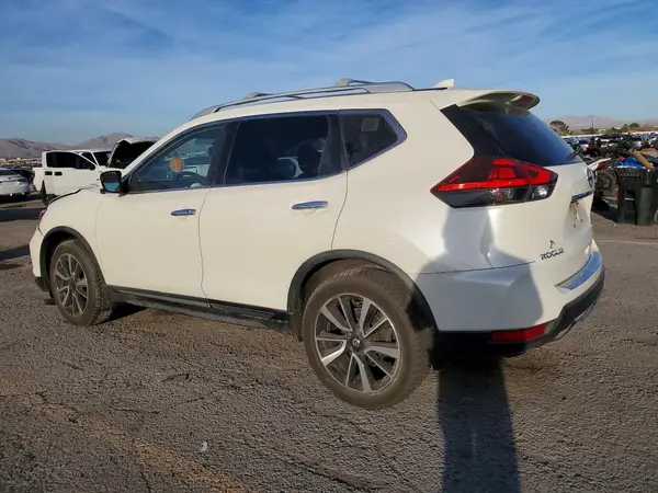 JN8AT2MV0JW319110 2018 NISSAN ROGUE - Image 2