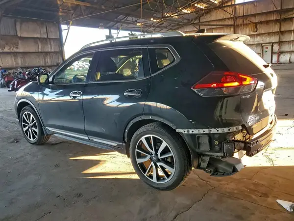 JN8AT2MV0JW319818 2018 NISSAN ROGUE - Image 2