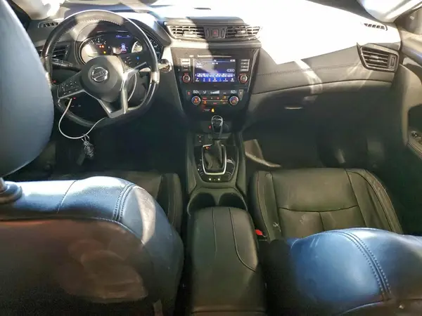 JN8AT2MV0JW319818 2018 NISSAN ROGUE - Image 8