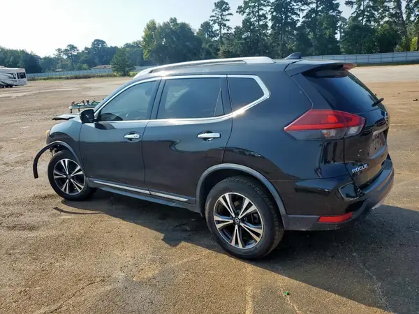 JN8AT2MV0JW320323 2018 NISSAN ROGUE - Image 2