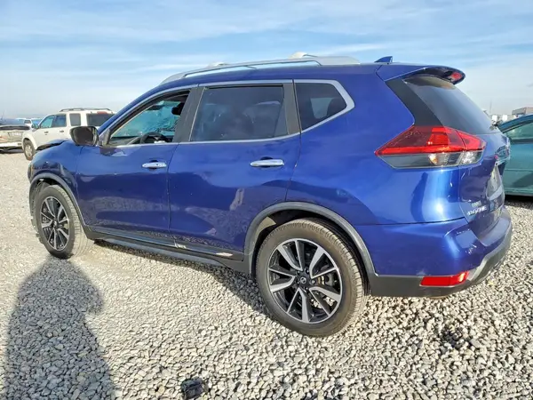 JN8AT2MV0JW321214 2018 NISSAN ROGUE - Image 2
