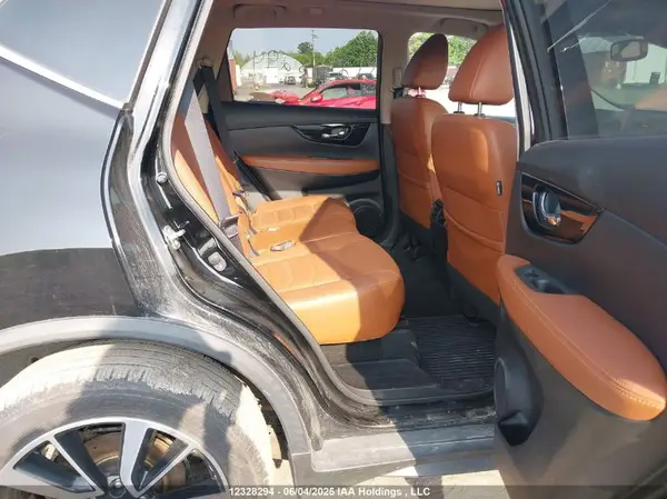 JN8AT2MV0JW322069 2018 NISSAN ROGUE - Image 8