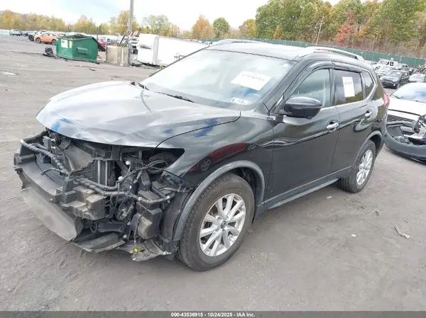 JN8AT2MV0JW322332 2018 NISSAN ROGUE - Image 2
