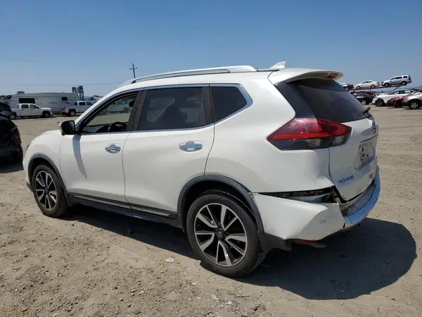 JN8AT2MV0JW324548 2018 NISSAN ROGUE - Image 2