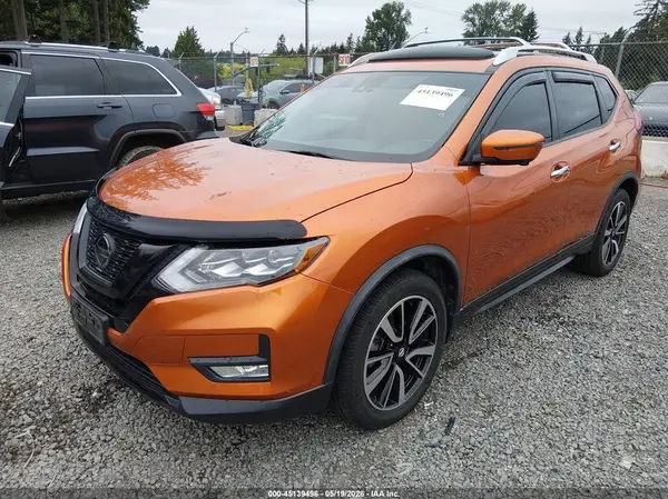 JN8AT2MV0JW324887 2018 NISSAN ROGUE - Image 2