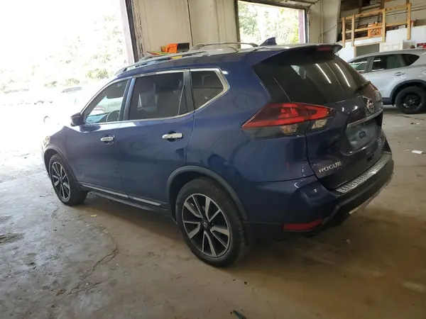JN8AT2MV0JW325098 2018 NISSAN ROGUE - Image 2