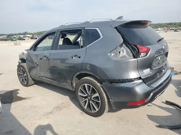 JN8AT2MV0JW325361 2018 NISSAN ROGUE - Image 2
