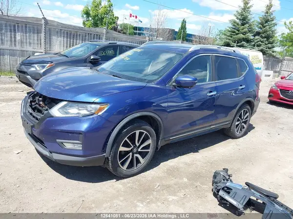 JN8AT2MV0JW326784 2018 NISSAN ROGUE - Image 2
