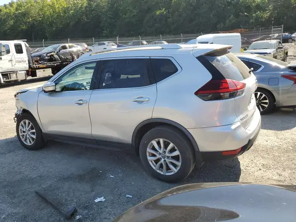 JN8AT2MV0JW328325 2018 NISSAN ROGUE - Image 2