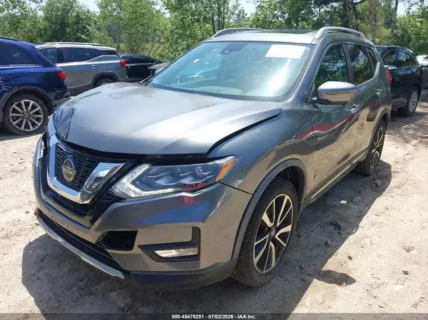 JN8AT2MV0JW330656 2018 NISSAN ROGUE - Image 2