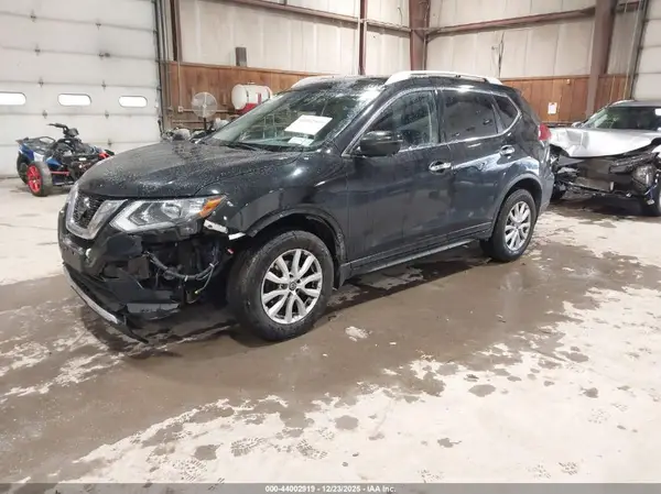 JN8AT2MV0JW343374 2018 NISSAN ROGUE - Image 2