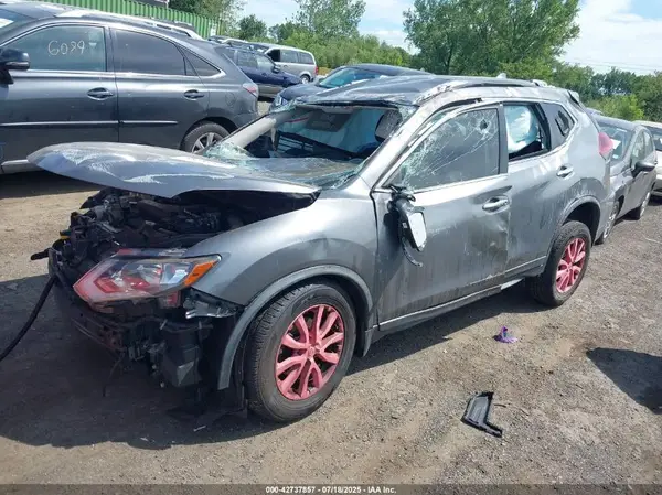 JN8AT2MV0JW346551 2018 NISSAN ROGUE - Image 2