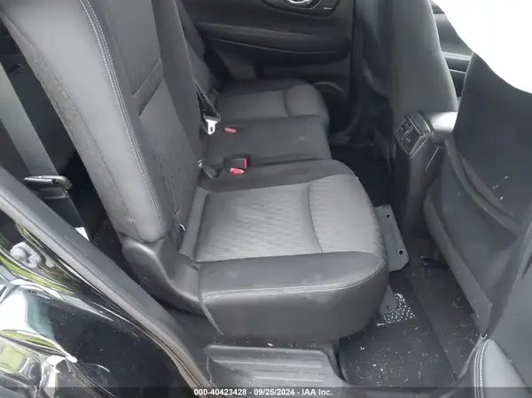 JN8AT2MV0JW350387 2018 NISSAN ROGUE - Image 8