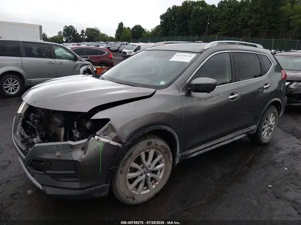 JN8AT2MV0JW350535 2018 NISSAN ROGUE - Image 2