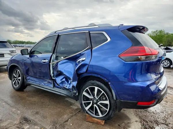 JN8AT2MV0JW350695 2018 NISSAN ROGUE - Image 2