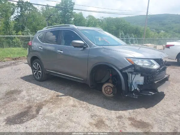 JN8AT2MV0JW351443 2018 NISSAN ROGUE - Image 1