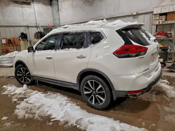 JN8AT2MV0JW351779 2018 NISSAN ROGUE - Image 2