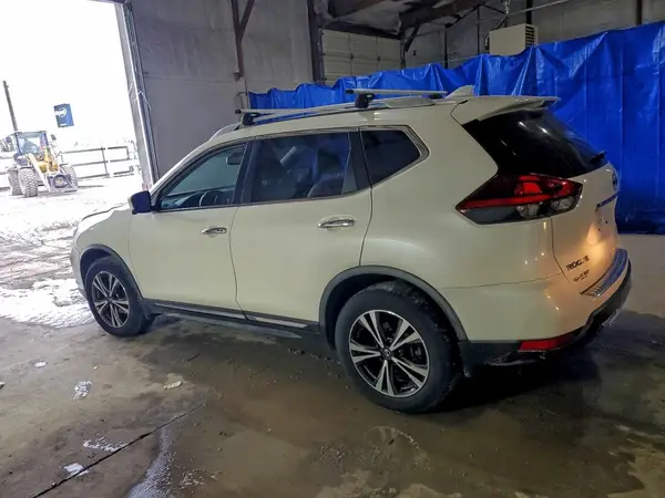 JN8AT2MV0JW353208 2018 NISSAN ROGUE - Image 2
