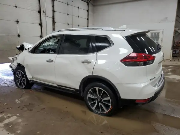 JN8AT2MV0JW353967 2018 NISSAN ROGUE - Image 2