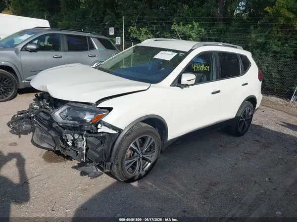 JN8AT2MV0KW370396 2019 NISSAN ROGUE - Image 2