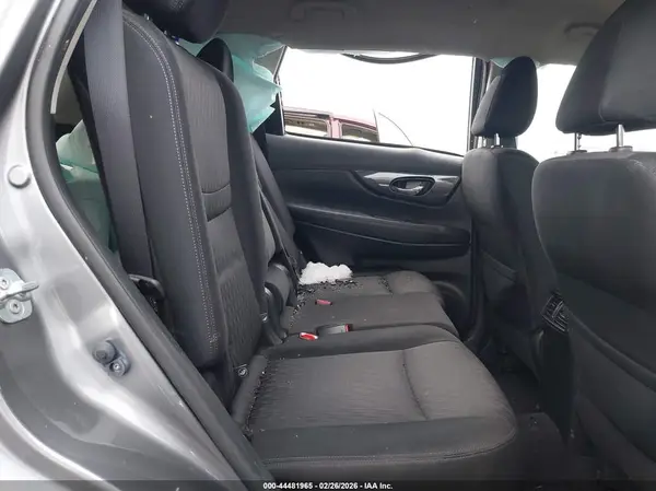 JN8AT2MV0KW372228 2019 NISSAN ROGUE - Image 8