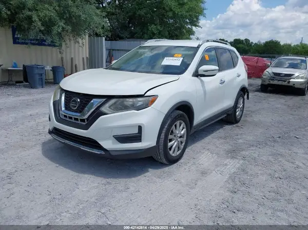 JN8AT2MV0KW373010 2019 NISSAN ROGUE - Image 2