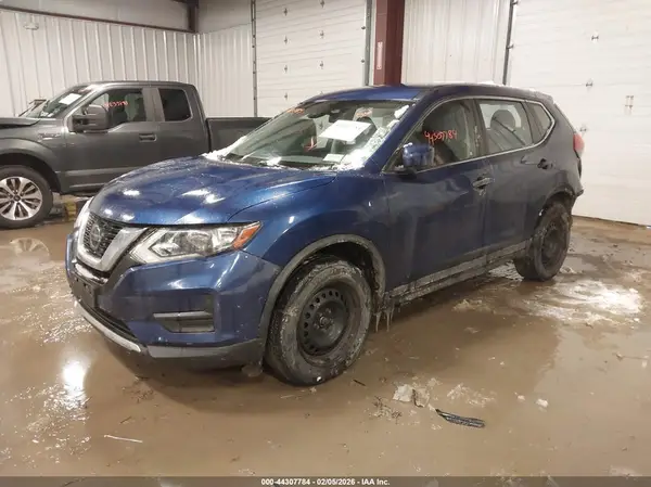 JN8AT2MV0KW375470 2019 NISSAN ROGUE - Image 2