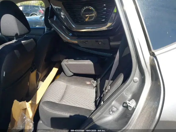 JN8AT2MV0KW375811 2019 NISSAN ROGUE - Image 8
