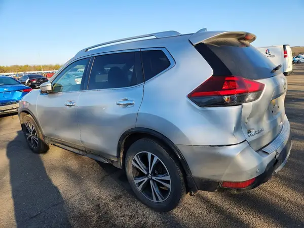 JN8AT2MV0KW377851 2019 NISSAN ROGUE - Image 2
