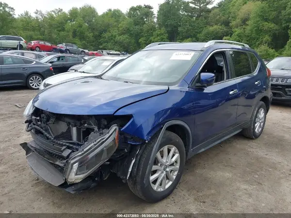 JN8AT2MV0KW379390 2019 NISSAN ROGUE - Image 2
