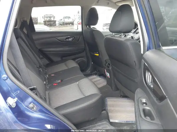 JN8AT2MV0KW379390 2019 NISSAN ROGUE - Image 8