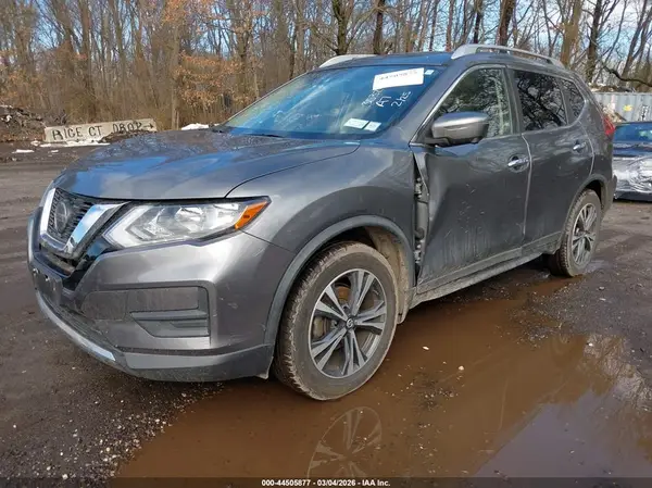 JN8AT2MV0KW383228 2019 NISSAN ROGUE - Image 2