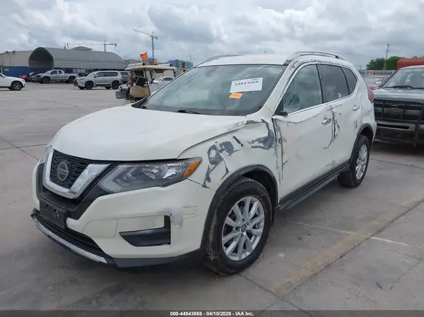 JN8AT2MV0KW383634 2019 NISSAN ROGUE - Image 2