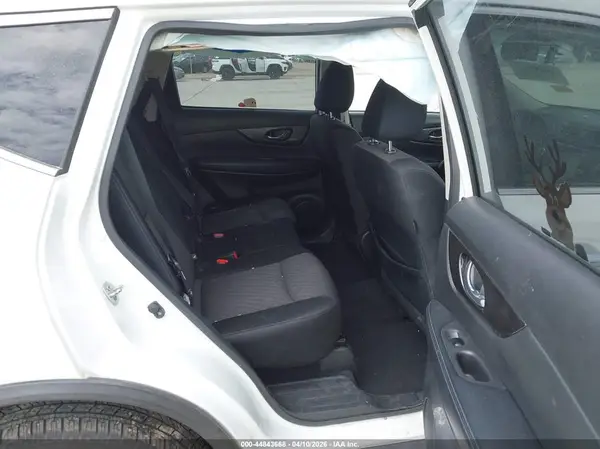 JN8AT2MV0KW383634 2019 NISSAN ROGUE - Image 8