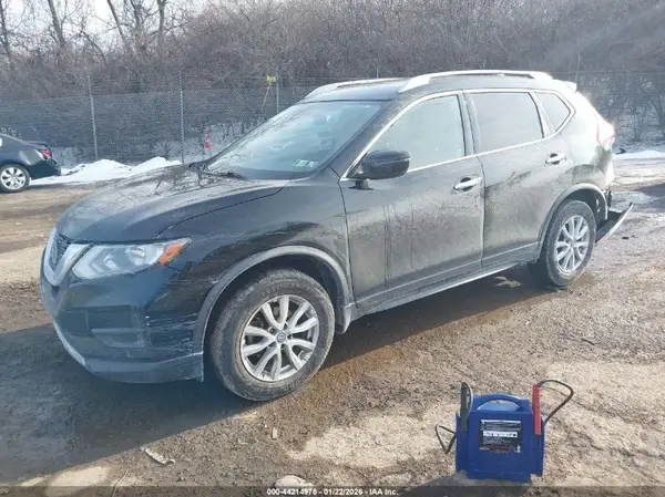 JN8AT2MV0KW384671 2019 NISSAN ROGUE - Image 2